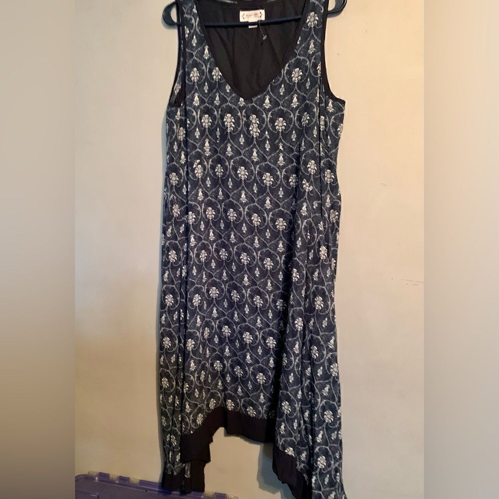 Ladies sleeveless tent dress